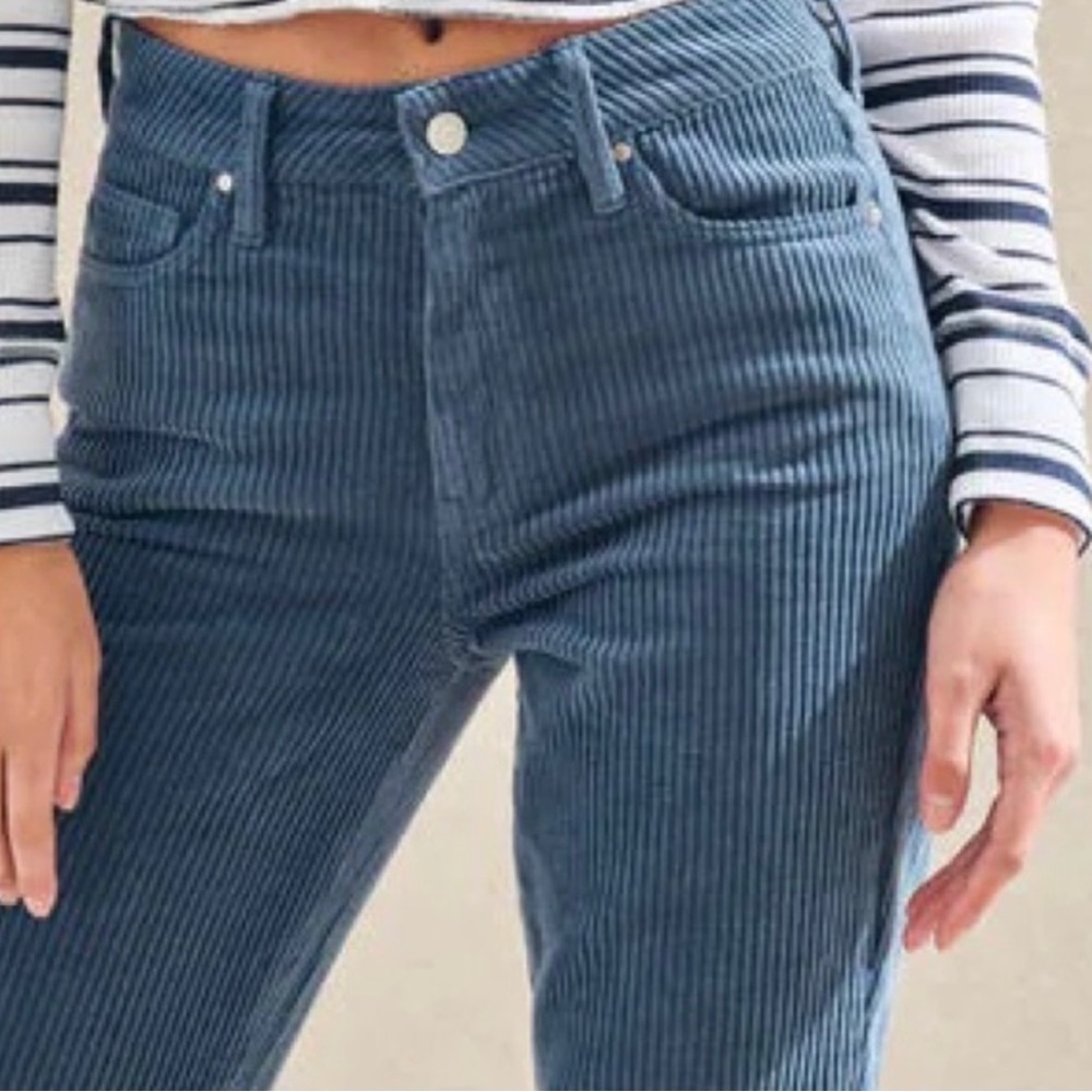 Blue Corduroy PacSun Mom Jeans💙
